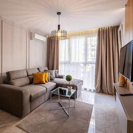 아파트호텔 Emilia Romana Park 4*