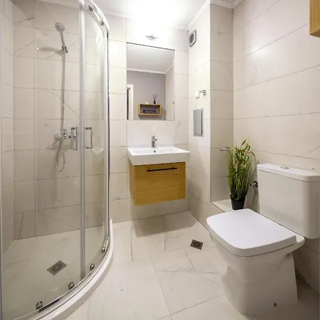 Emilia Romana Park 아파트호텔 4*