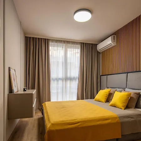 Emilia Romana Park Aparthotel 4*