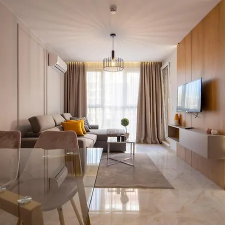 Emilia Romana Park 아파트호텔 4*