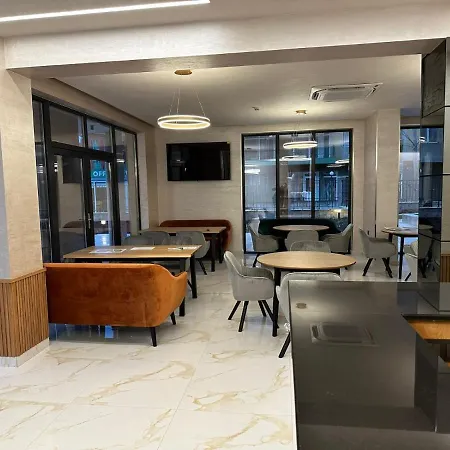 Emilia Romana Park 아파트호텔