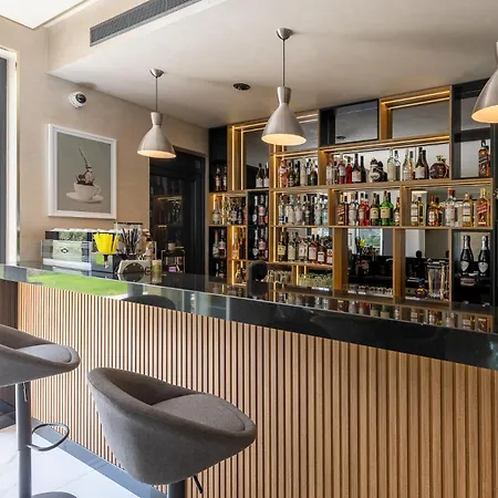 아파트호텔 Emilia Romana Park 4*