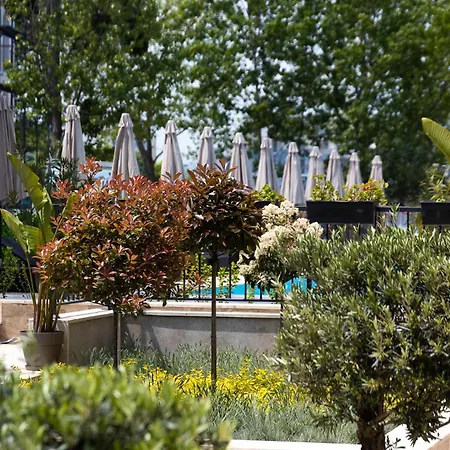 아파트호텔 Emilia Romana Park 써니비치