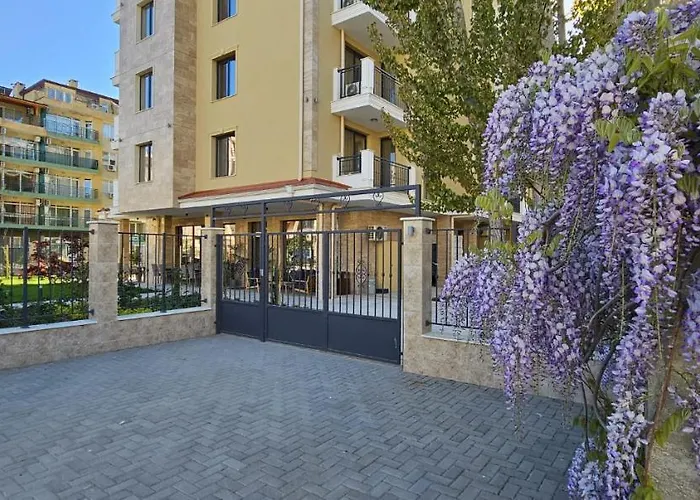 Emilia Romana Park Apartahotel Sunny Beach