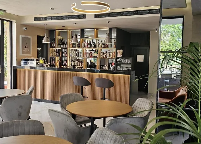 Apartahotel Emilia Romana Park