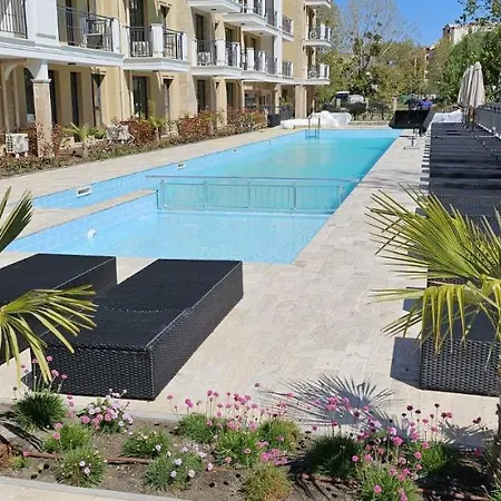 Aparthotel Emilia Romana Park