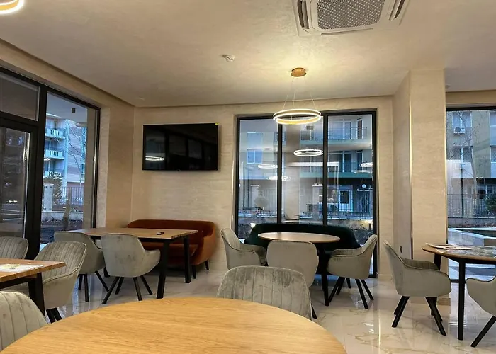 Aparthotel Emilia Romana Park