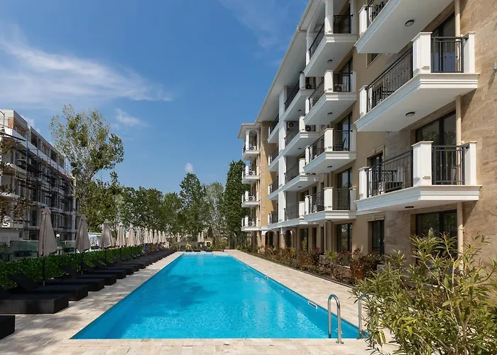 Aparthotel Emilia Romana Park 4*