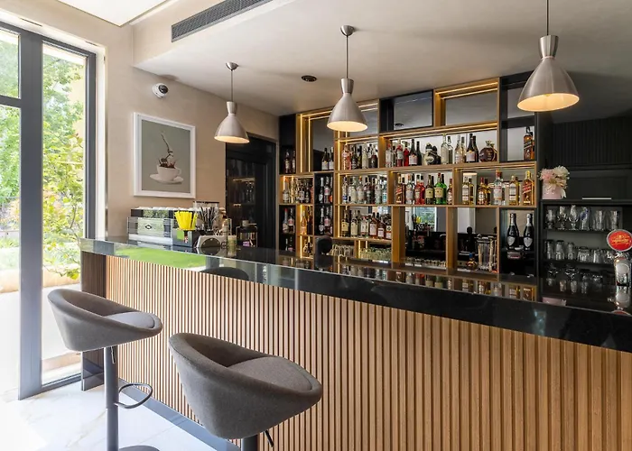 Aparthotel Emilia Romana Park 4*